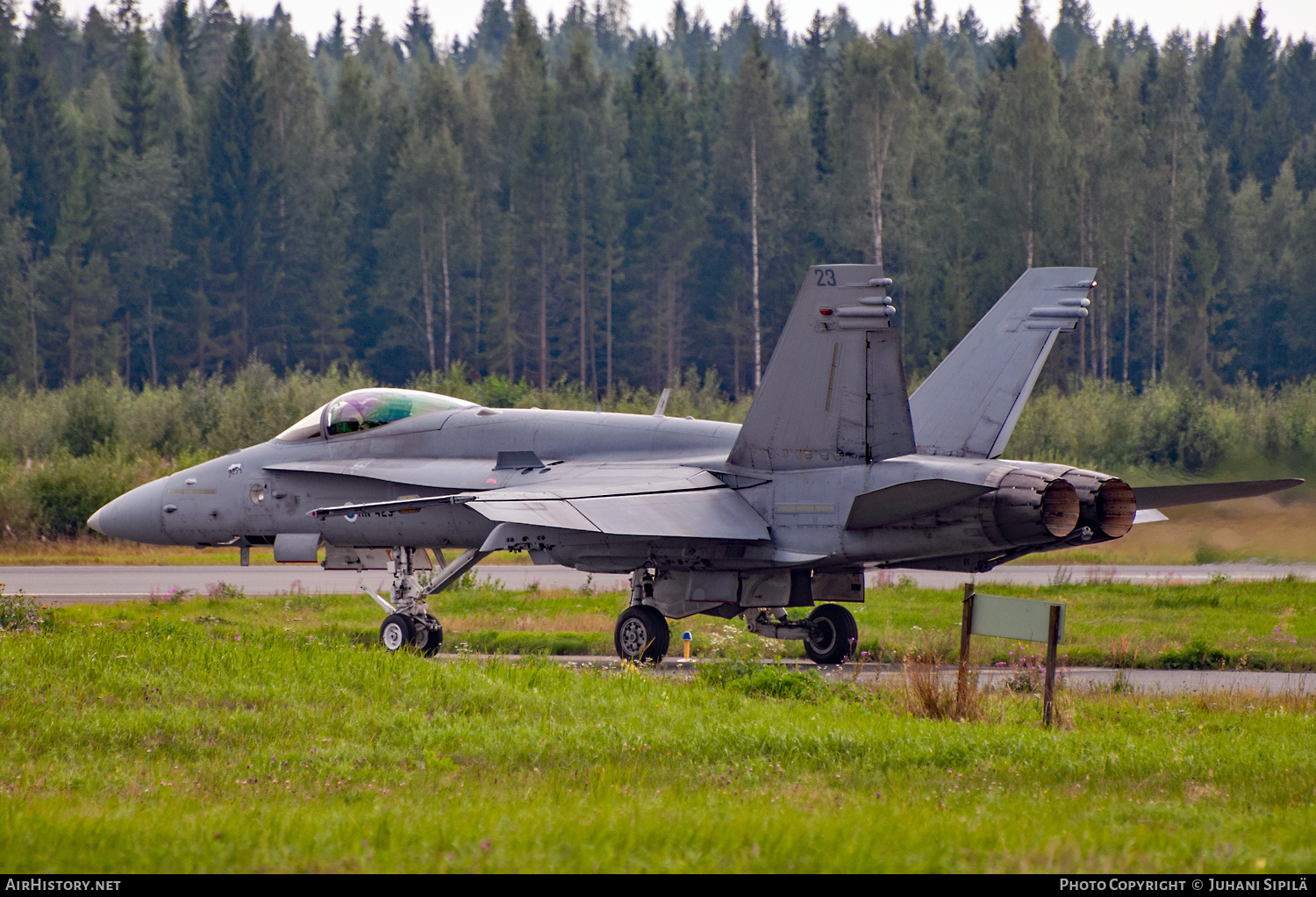 Aircraft Photo of HN-423 | McDonnell Douglas F/A-18C Hornet | Finland - Air Force | AirHistory.net #327999