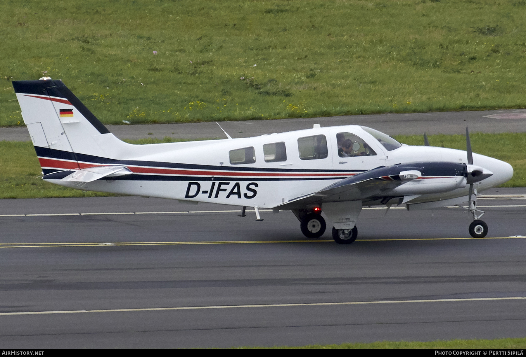 Aircraft Photo of D-IFAS | Beech 58P Pressurized Baron | AirHistory.net #328007