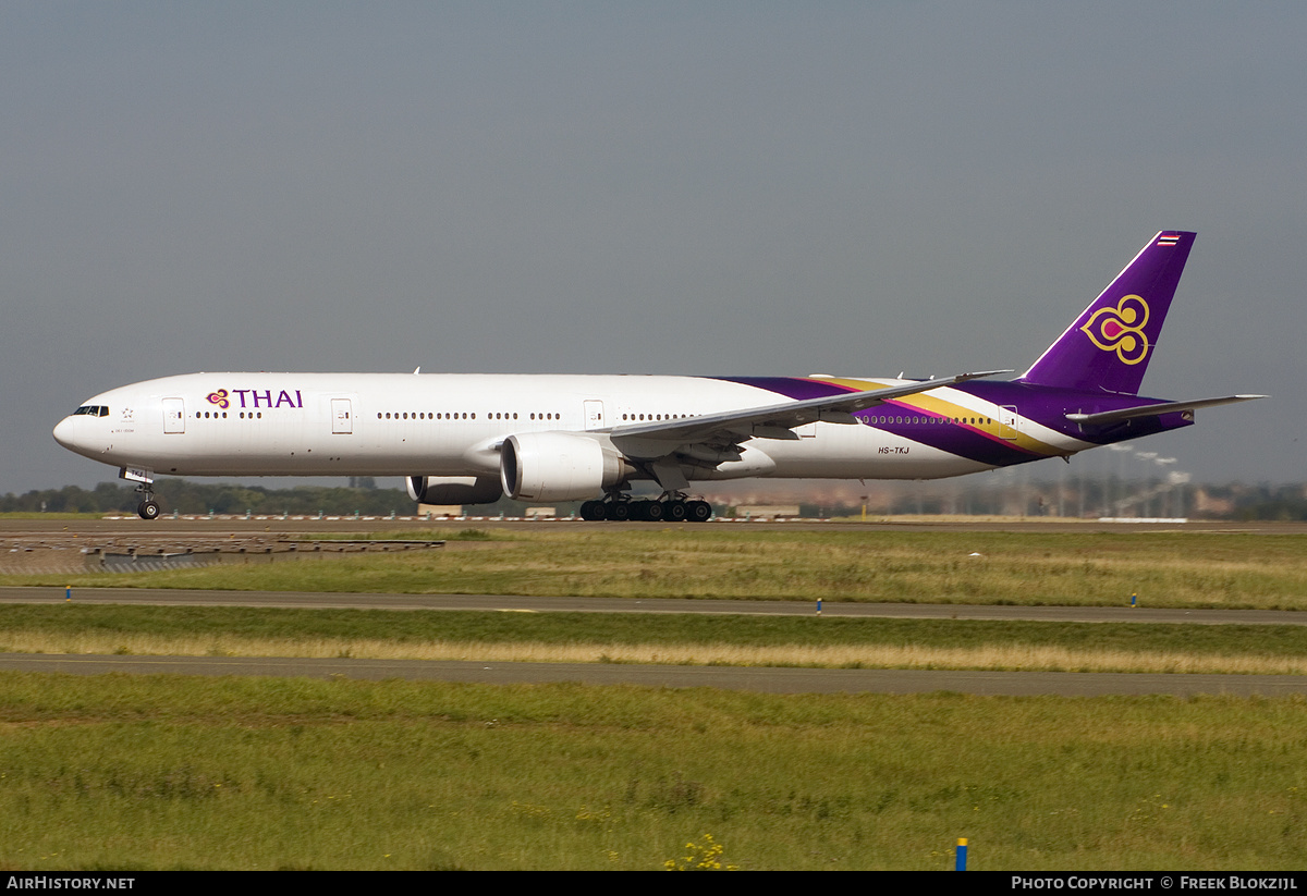 Aircraft Photo of HS-TKJ | Boeing 777-35R/ER | Thai Airways International | AirHistory.net #328031