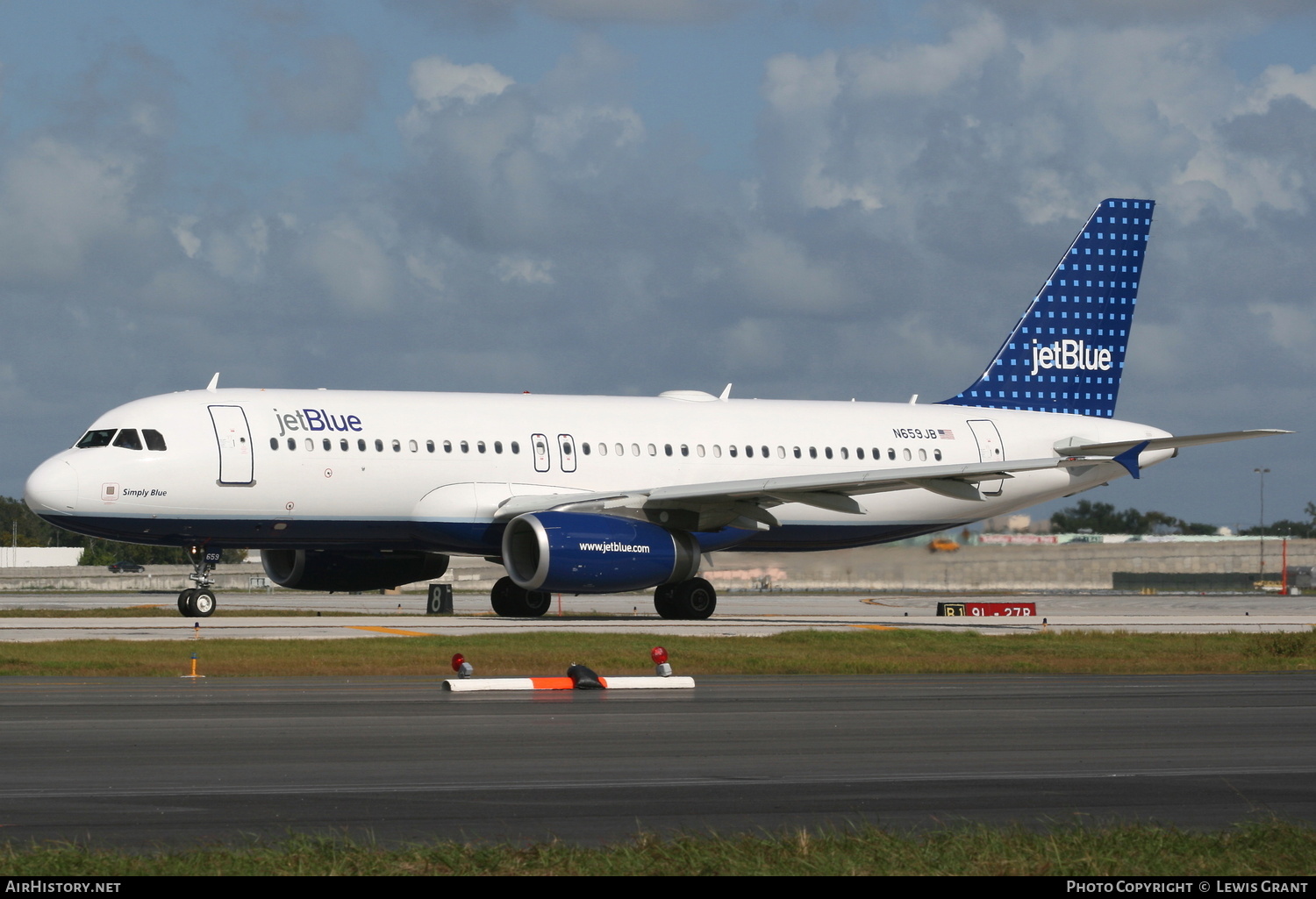 Aircraft Photo of N659JB | Airbus A320-232 | JetBlue Airways | AirHistory.net #328146