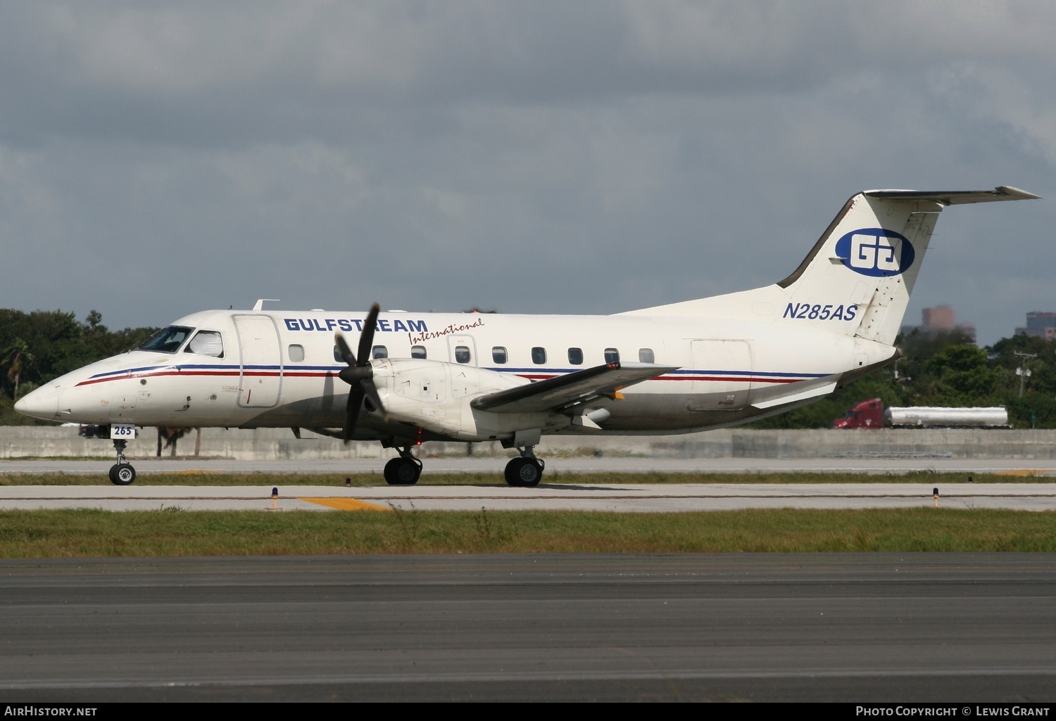 Aircraft Photo of N285AS | Embraer EMB-120ER Brasilia | Gulfstream International Airlines | AirHistory.net #328151