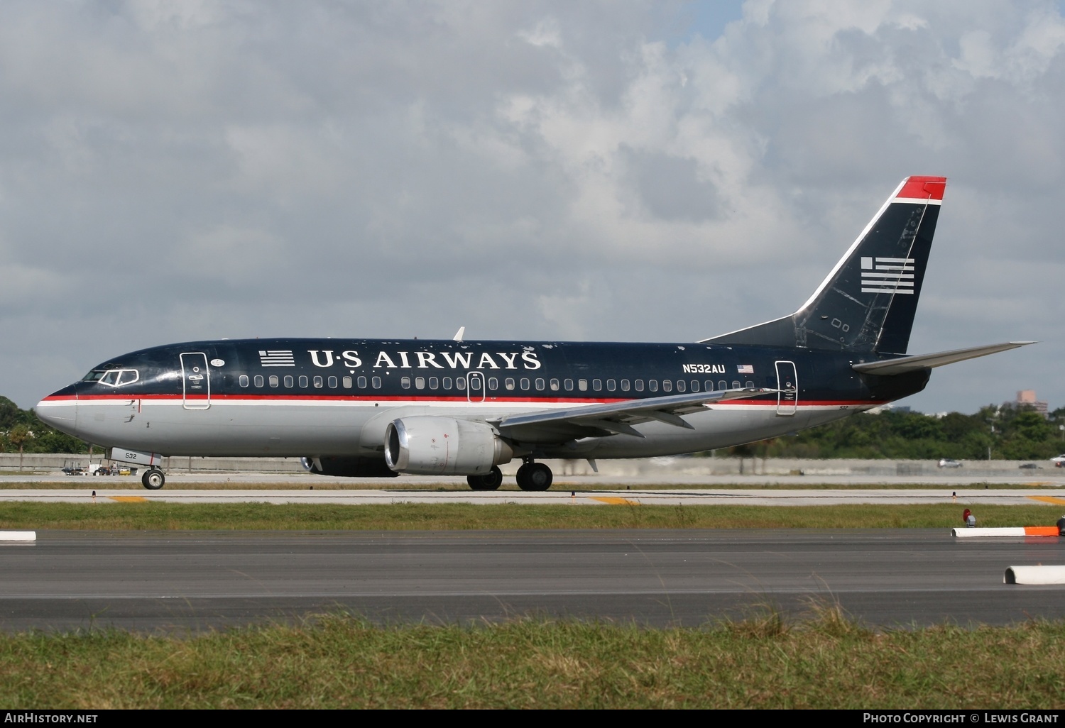 Aircraft Photo of N532AU | Boeing 737-3B7 | US Airways | AirHistory.net #328153