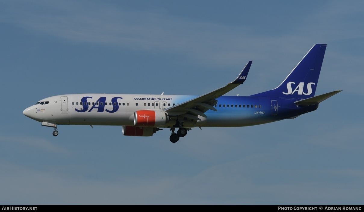 Aircraft Photo of LN-RGI | Boeing 737-86N | Scandinavian Airlines - SAS | AirHistory.net #328243