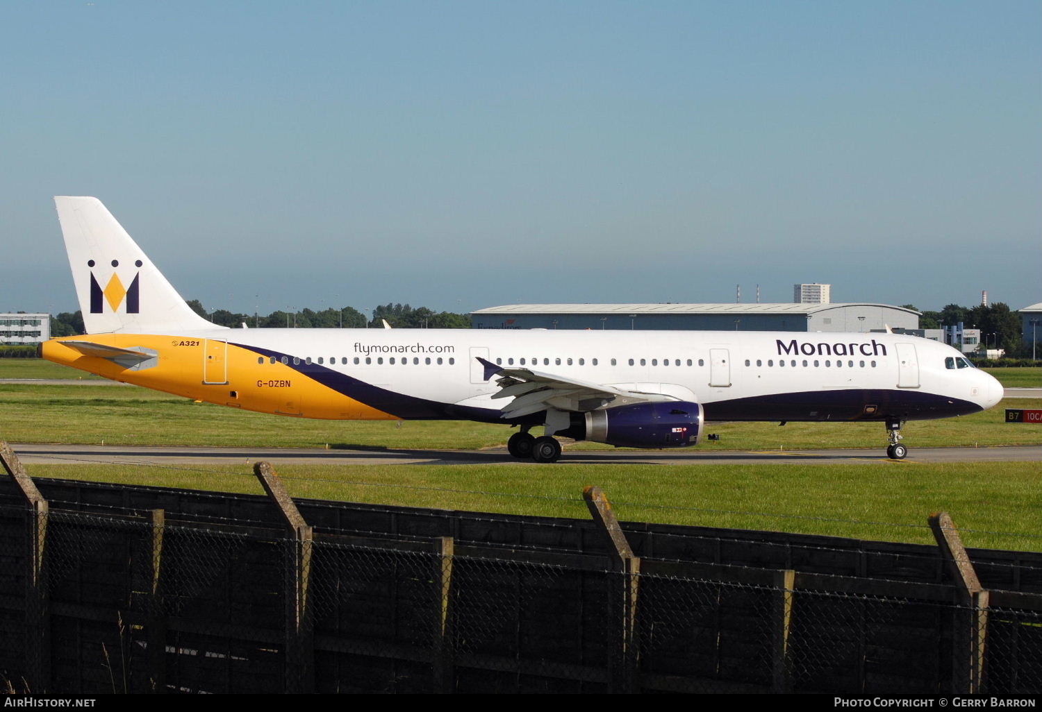 Aircraft Photo of G-OZBN | Airbus A321-231 | Monarch Airlines | AirHistory.net #328290