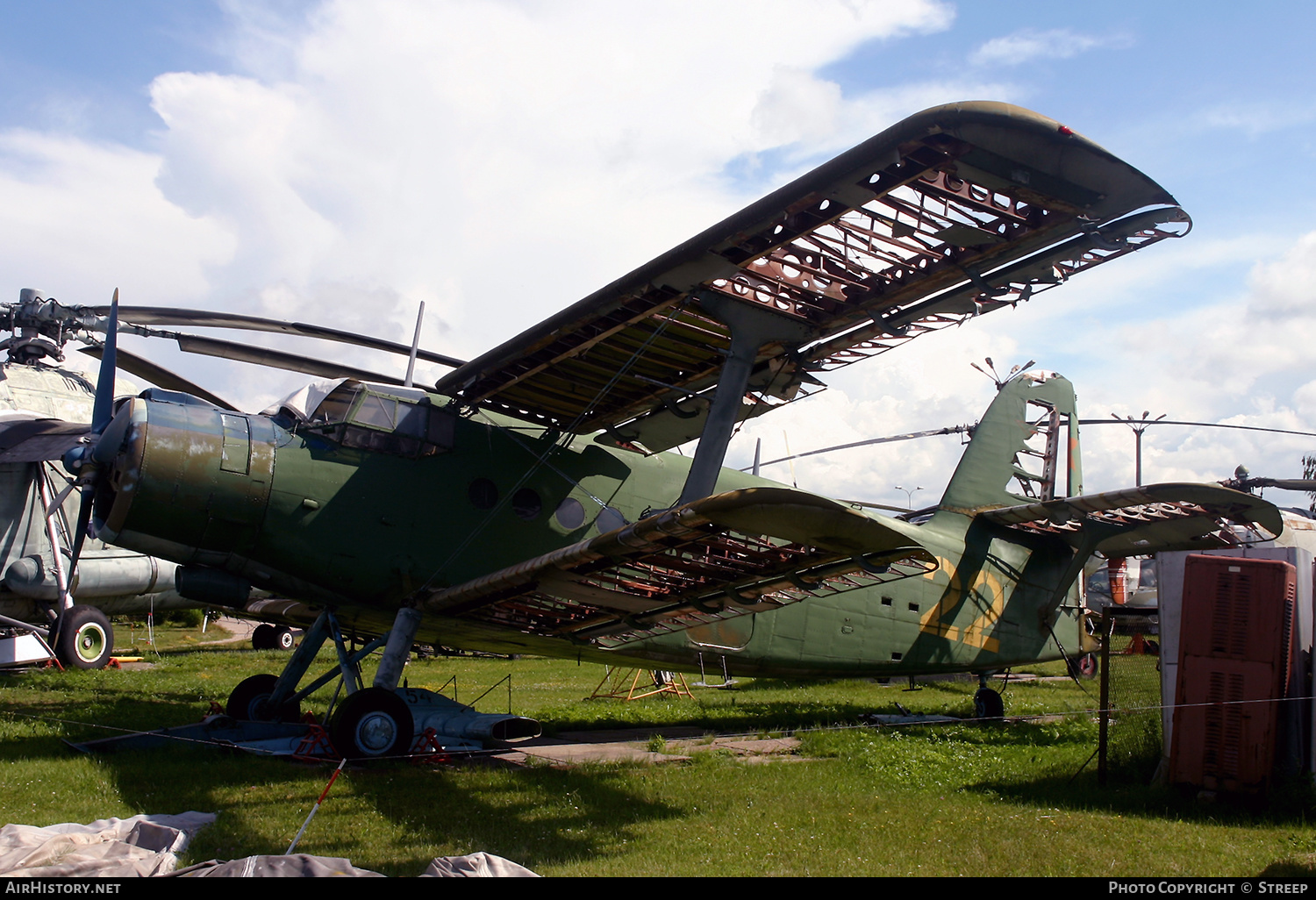 Aircraft Photo of 22 yellow | Antonov An-2T | Russia - Air Force | AirHistory.net #328486