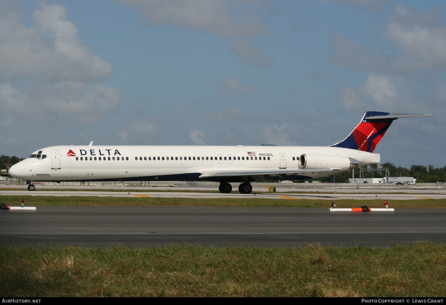 Aircraft Photo of N908DL | McDonnell Douglas MD-88 | Delta Air Lines | AirHistory.net #328530