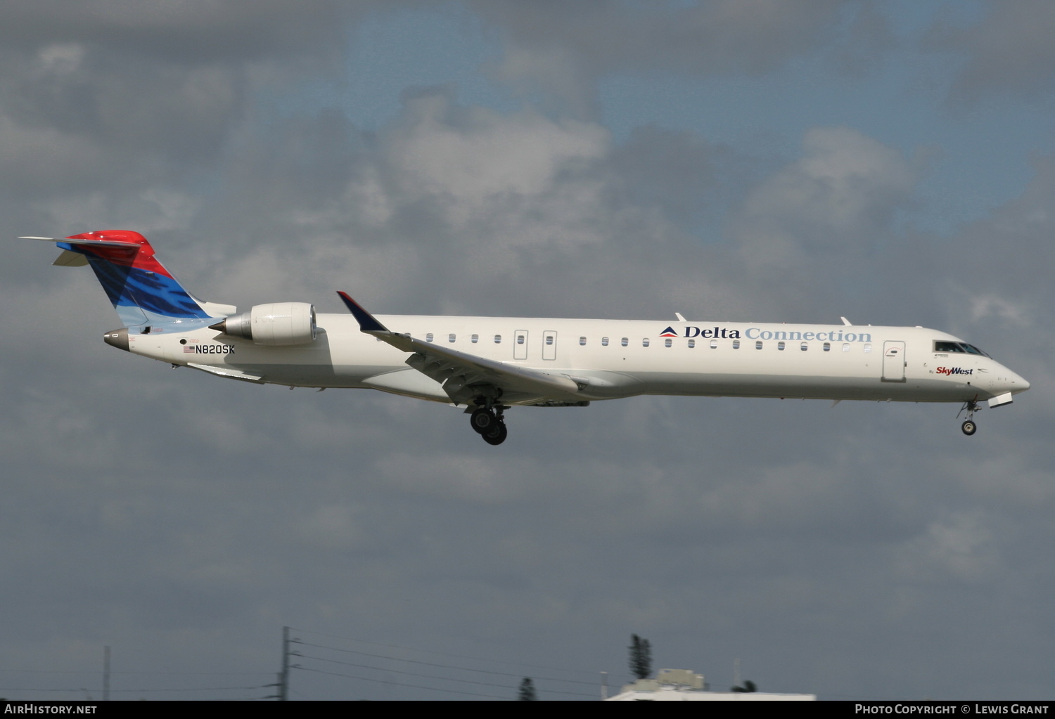 Aircraft Photo of N820SK | Bombardier CRJ-900ER (CL-600-2D24) | Delta Connection | AirHistory.net #328534