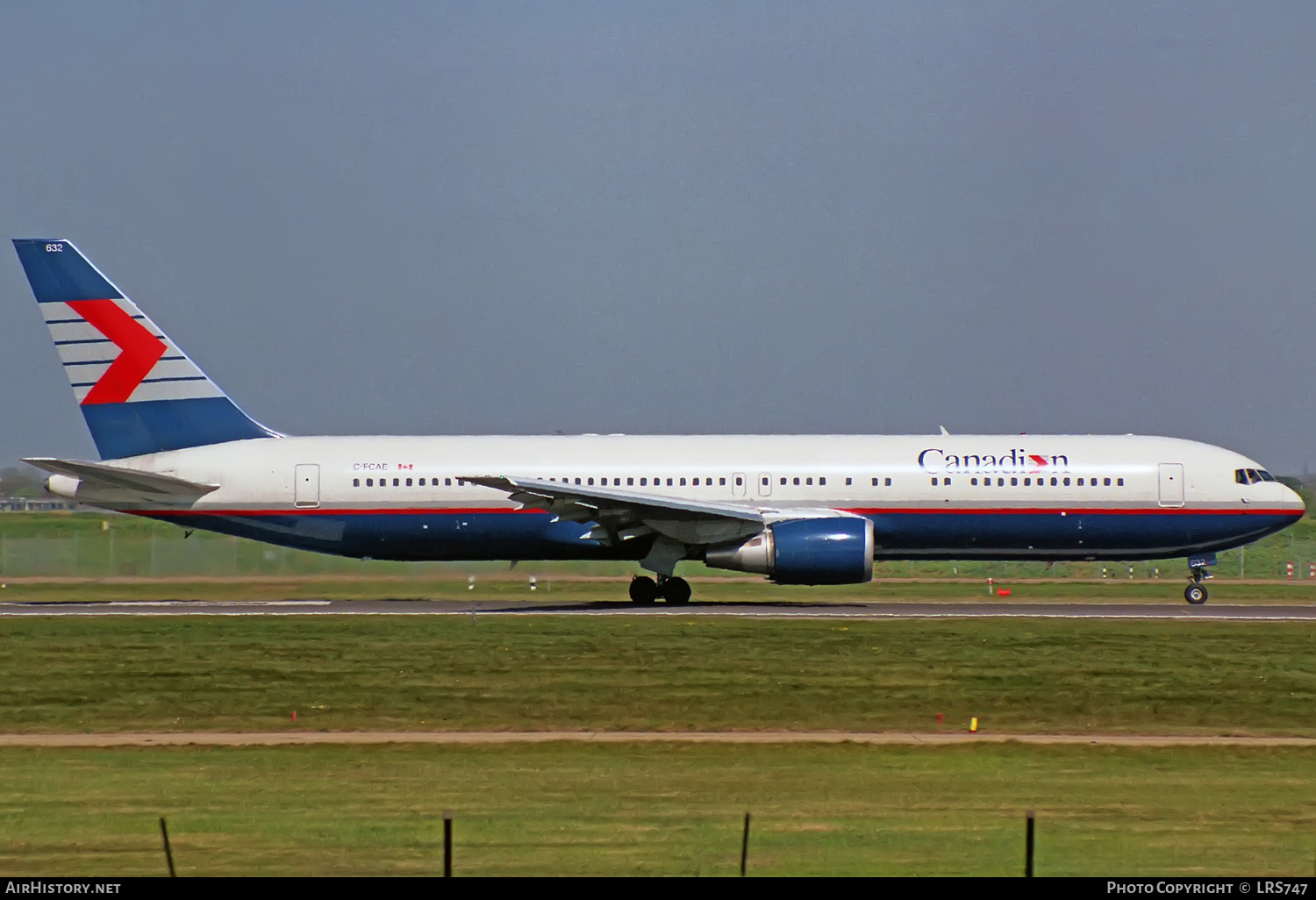 Aircraft Photo of C-FCAE | Boeing 767-375/ER | Canadian Airlines | AirHistory.net #328569