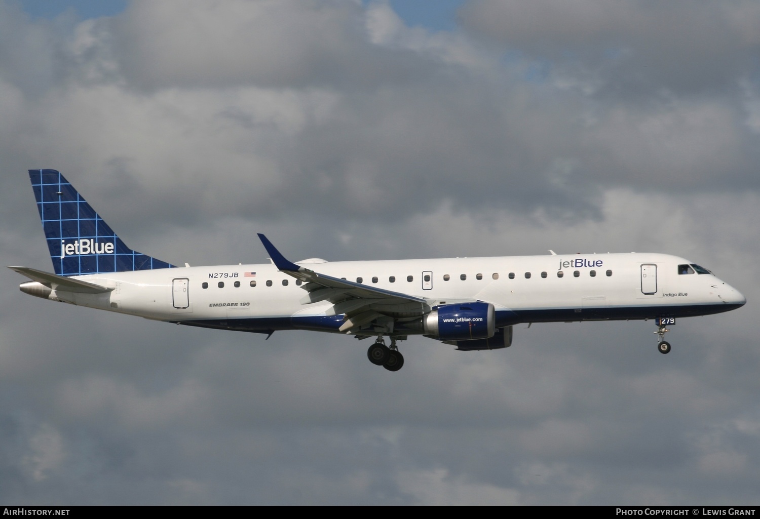 Aircraft Photo of N279JB | Embraer 190AR (ERJ-190-100IGW) | JetBlue Airways | AirHistory.net #328971