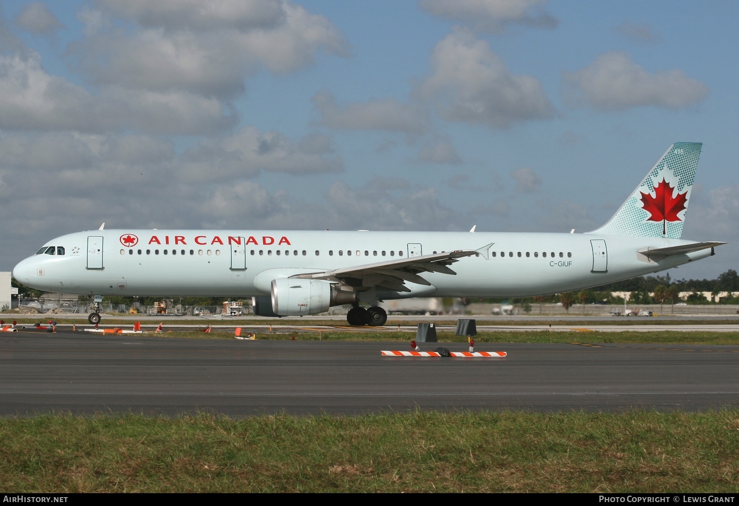Aircraft Photo of C-GIUF | Airbus A321-211 | Air Canada | AirHistory.net #328974