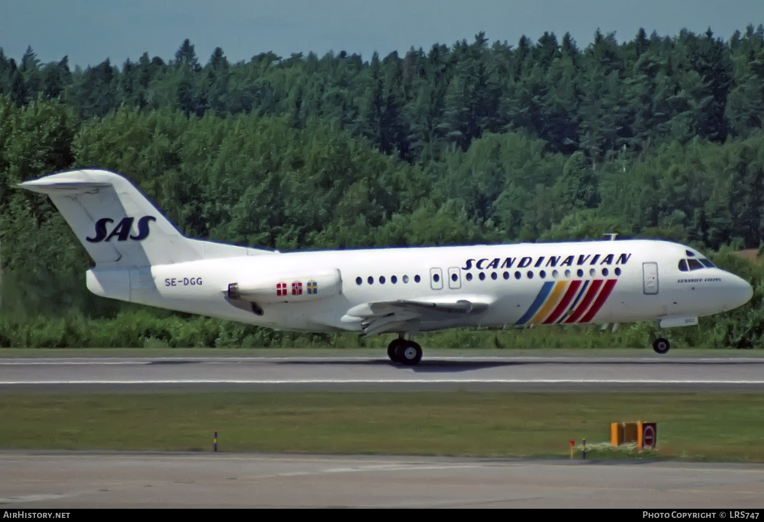 Aircraft Photo of SE-DGG | Fokker F28-4000 Fellowship | Scandinavian Airlines - SAS | AirHistory.net #329001