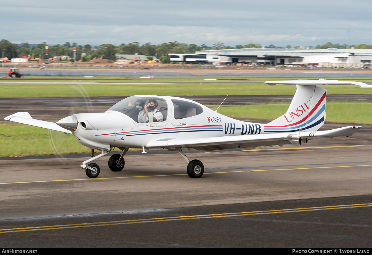 Aircraft Photo of VH-UNR | Diamond DA40 Diamond Star | University of New South Wales | AirHistory.net #329354