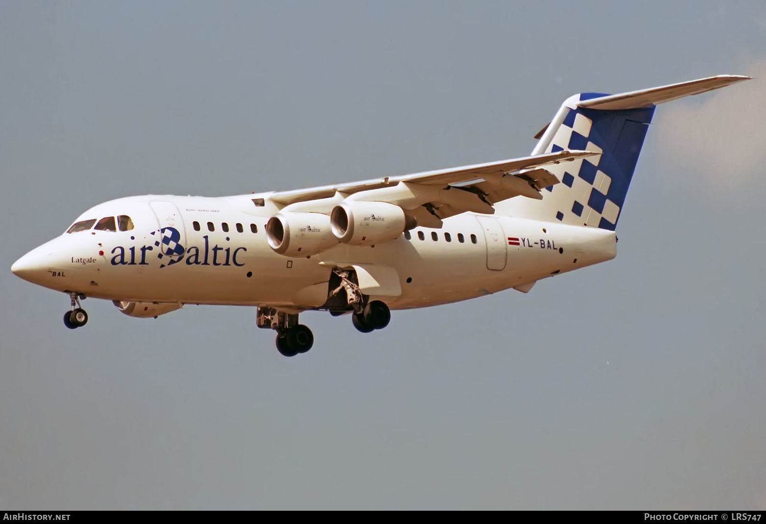 Aircraft Photo of YL-BAL | British Aerospace Avro 146-RJ70 | AirBaltic | AirHistory.net #329398