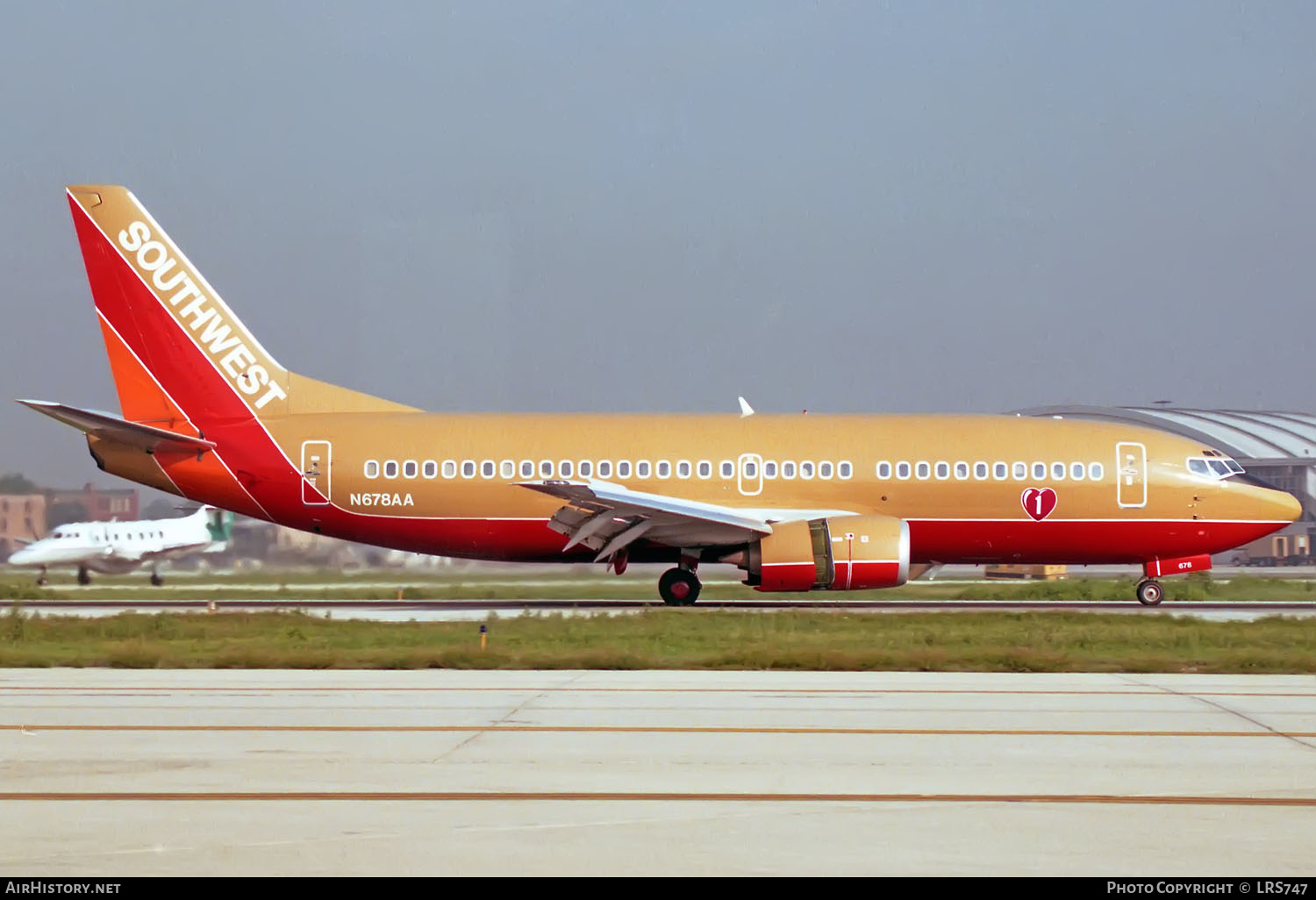 Aircraft Photo of N678AA | Boeing 737-3A4 | Southwest Airlines | AirHistory.net #329410