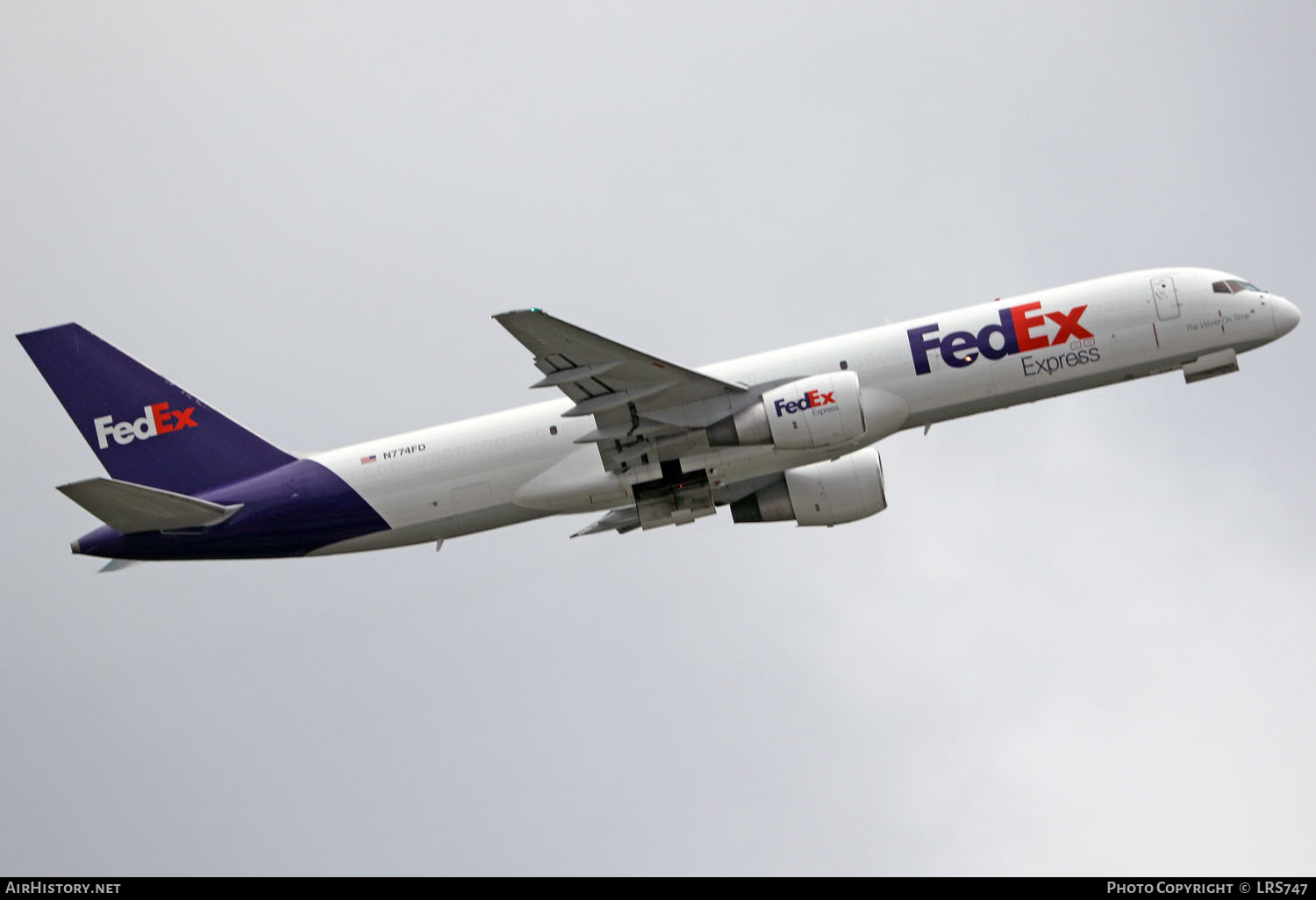 Aircraft Photo of N774FD | Boeing 757-222(SF) | FedEx Express | AirHistory.net #329472