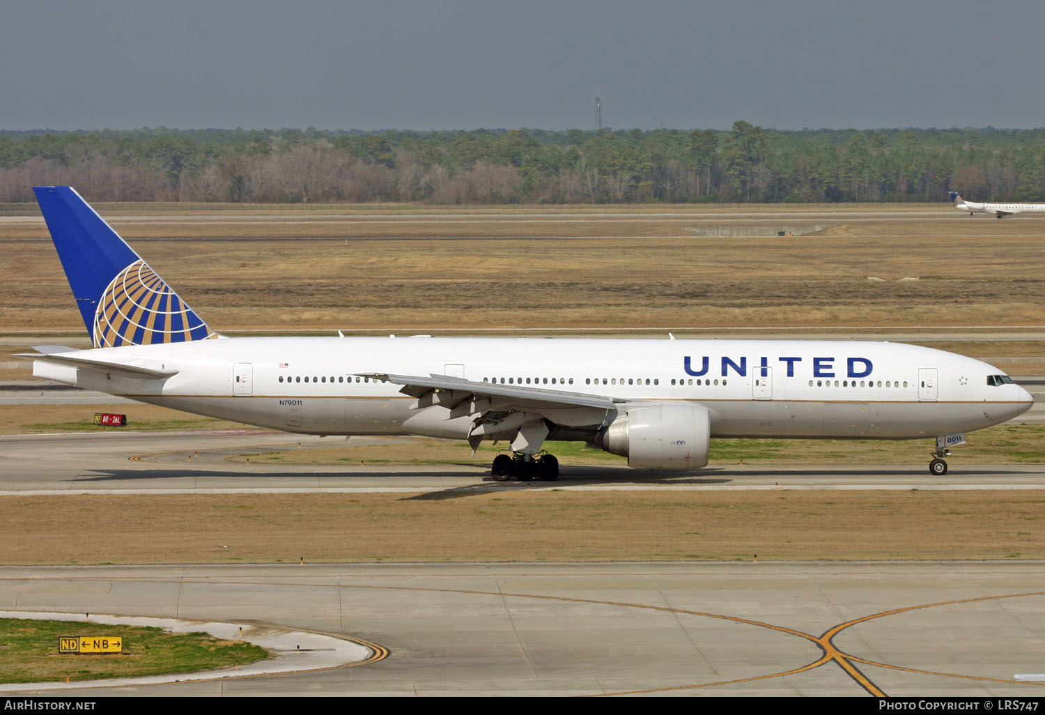 Aircraft Photo of N79011 | Boeing 777-224/ER | United Airlines | AirHistory.net #329478