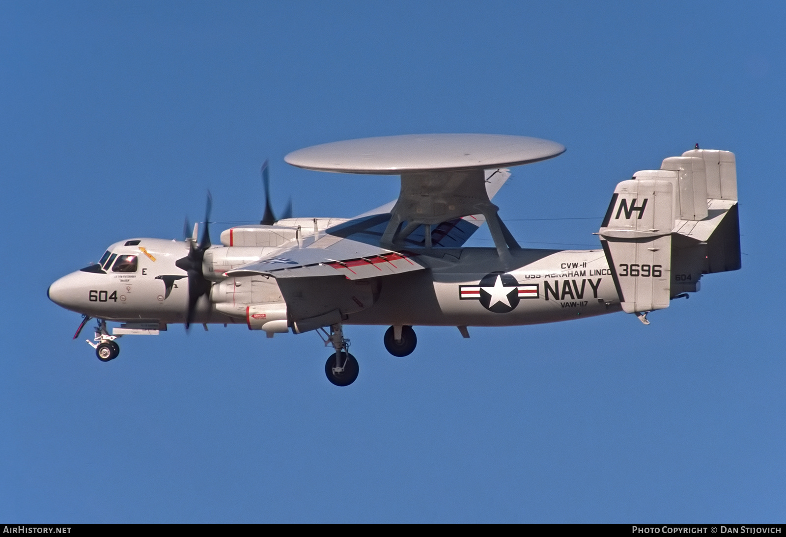 Aircraft Photo of 163696 / 3696 | Grumman E-2C Hawkeye | USA - Navy | AirHistory.net #329563