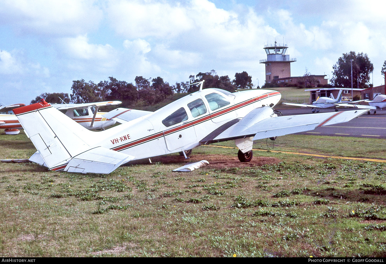 Aircraft Photo of VH-KNE | Beech D55 Baron | AirHistory.net #329663