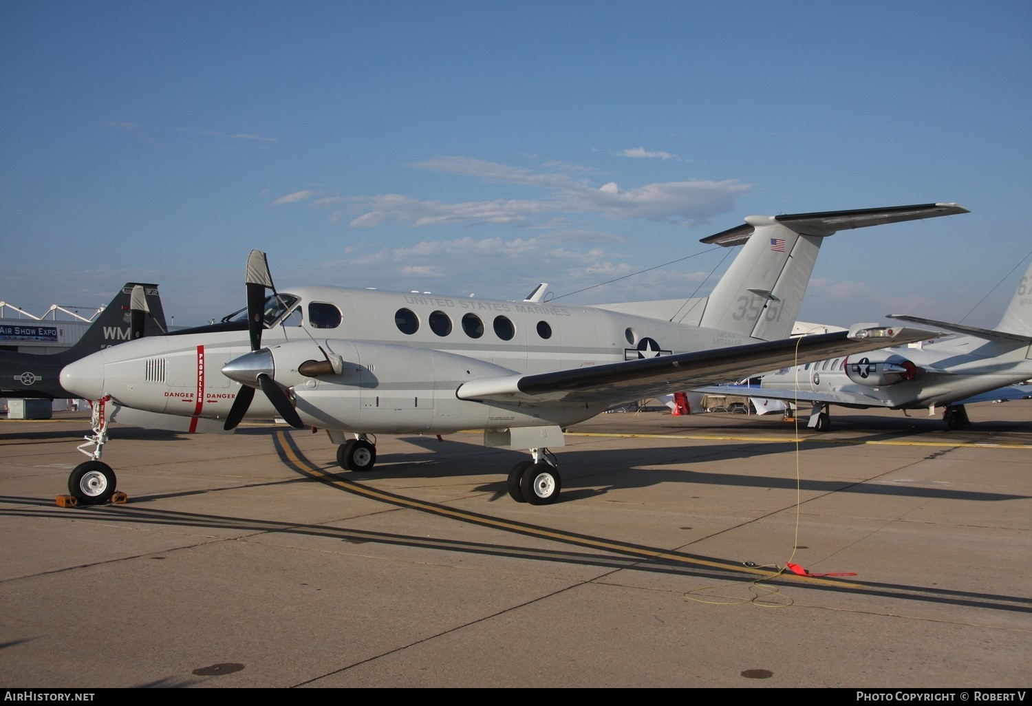 Aircraft Photo of 163561 / 3561 | Beech UC-12F Super King Air (B200C) | USA - Navy | AirHistory.net #329671