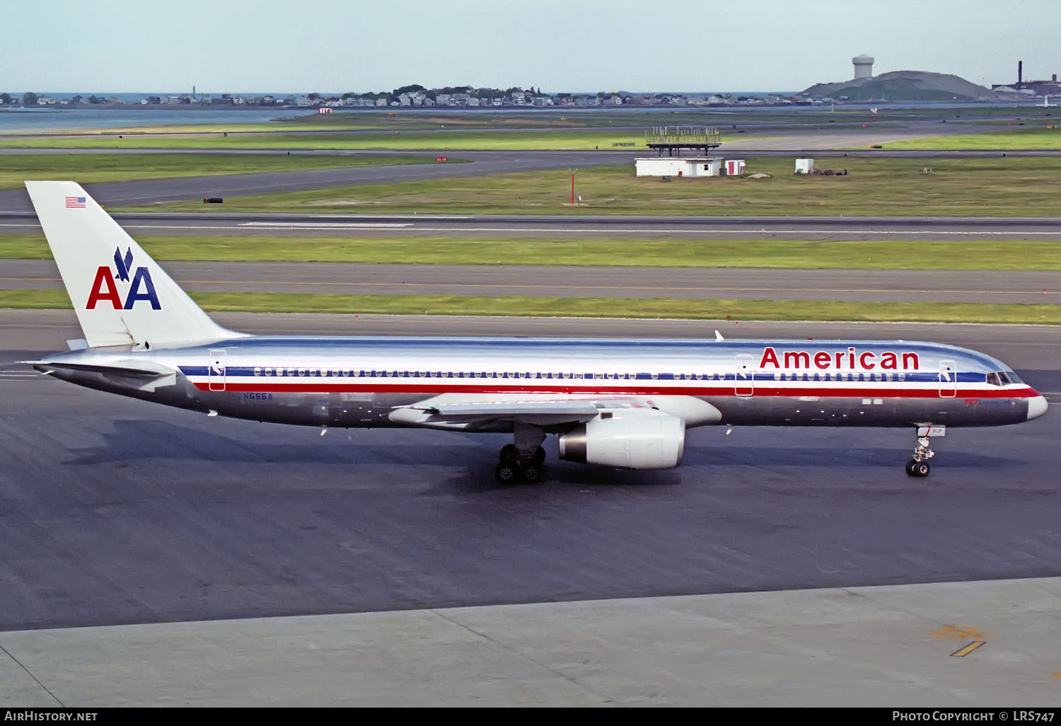 Aircraft Photo of N666A | Boeing 757-223 | American Airlines | AirHistory.net #329684