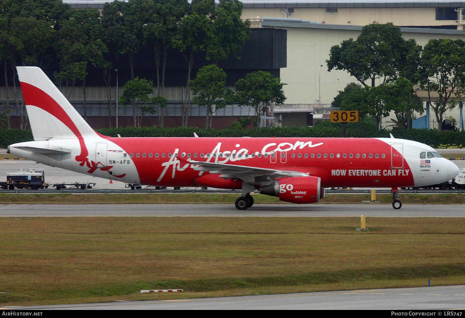Aircraft Photo of 9M-AFB | Airbus A320-214 | AirAsia | AirHistory.net #329809