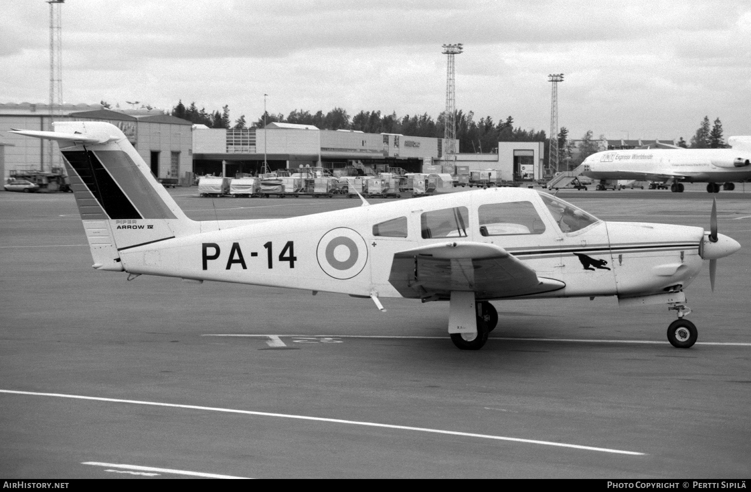 Aircraft Photo of PA-14 | Piper PA-28RT-201 Cherokee Arrow IV | Finland - Air Force | AirHistory.net #329851