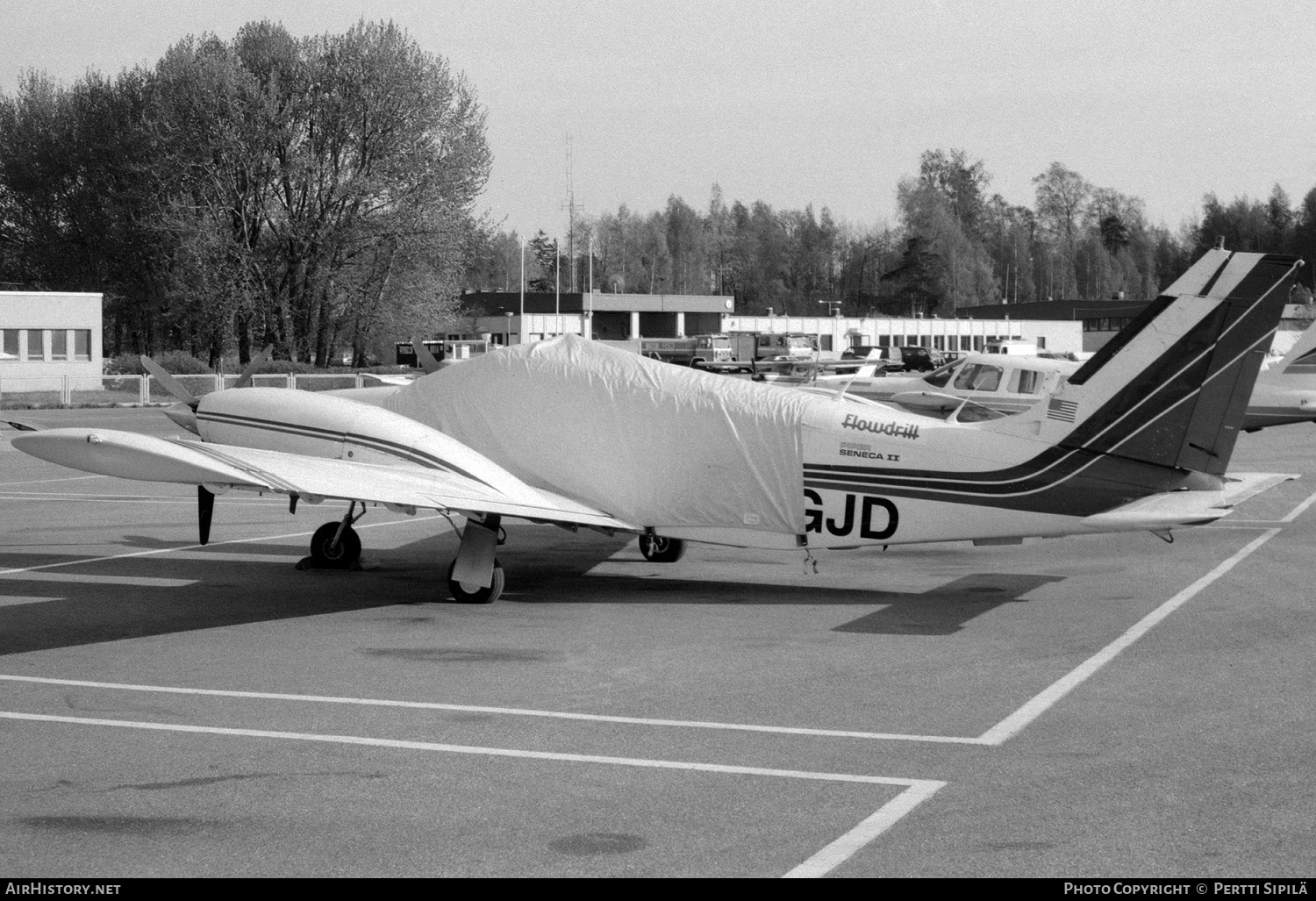 Aircraft Photo of PH-GJD | Piper PA-34-200T Seneca II | AirHistory.net #329870