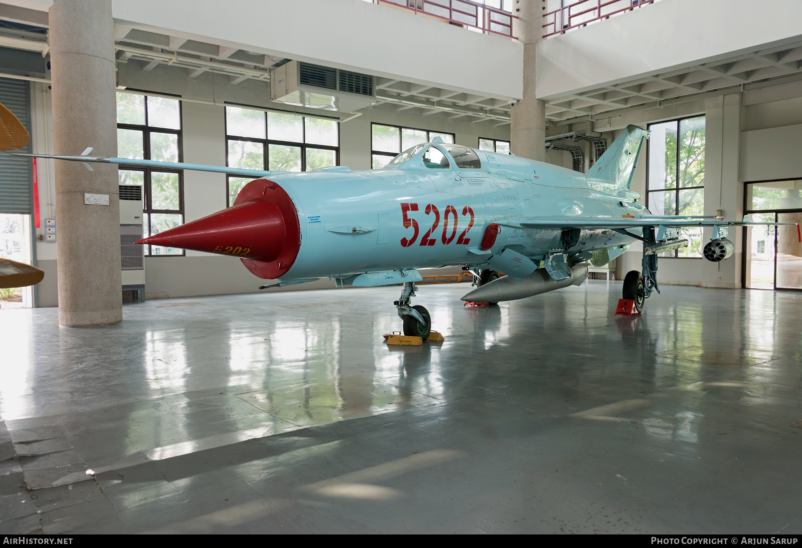 Aircraft Photo of 5202 | Mikoyan-Gurevich MiG-21bis | Vietnam - Air Force | AirHistory.net #329896