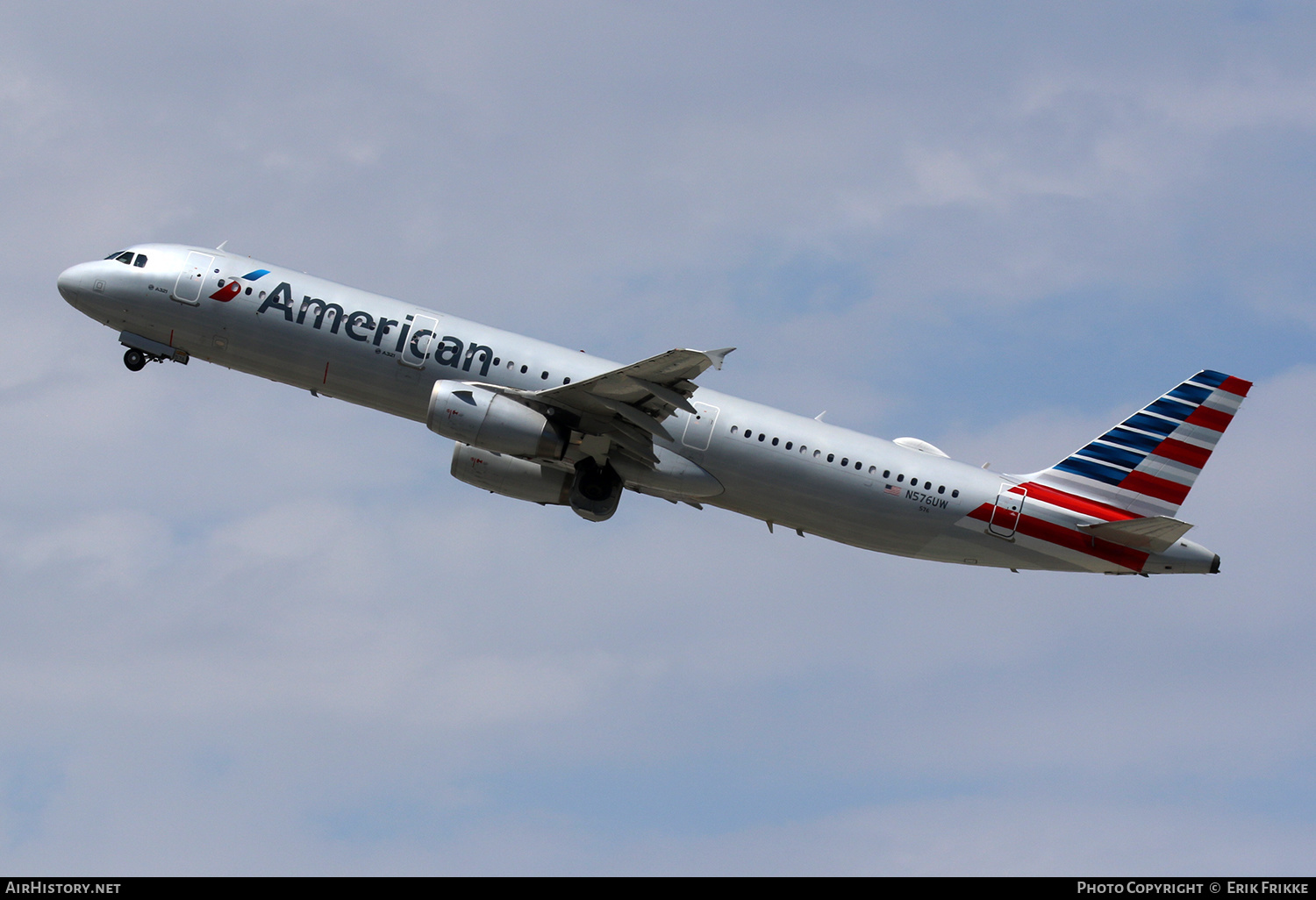 Aircraft Photo of N576UW | Airbus A320-231 | American Airlines | AirHistory.net #329919