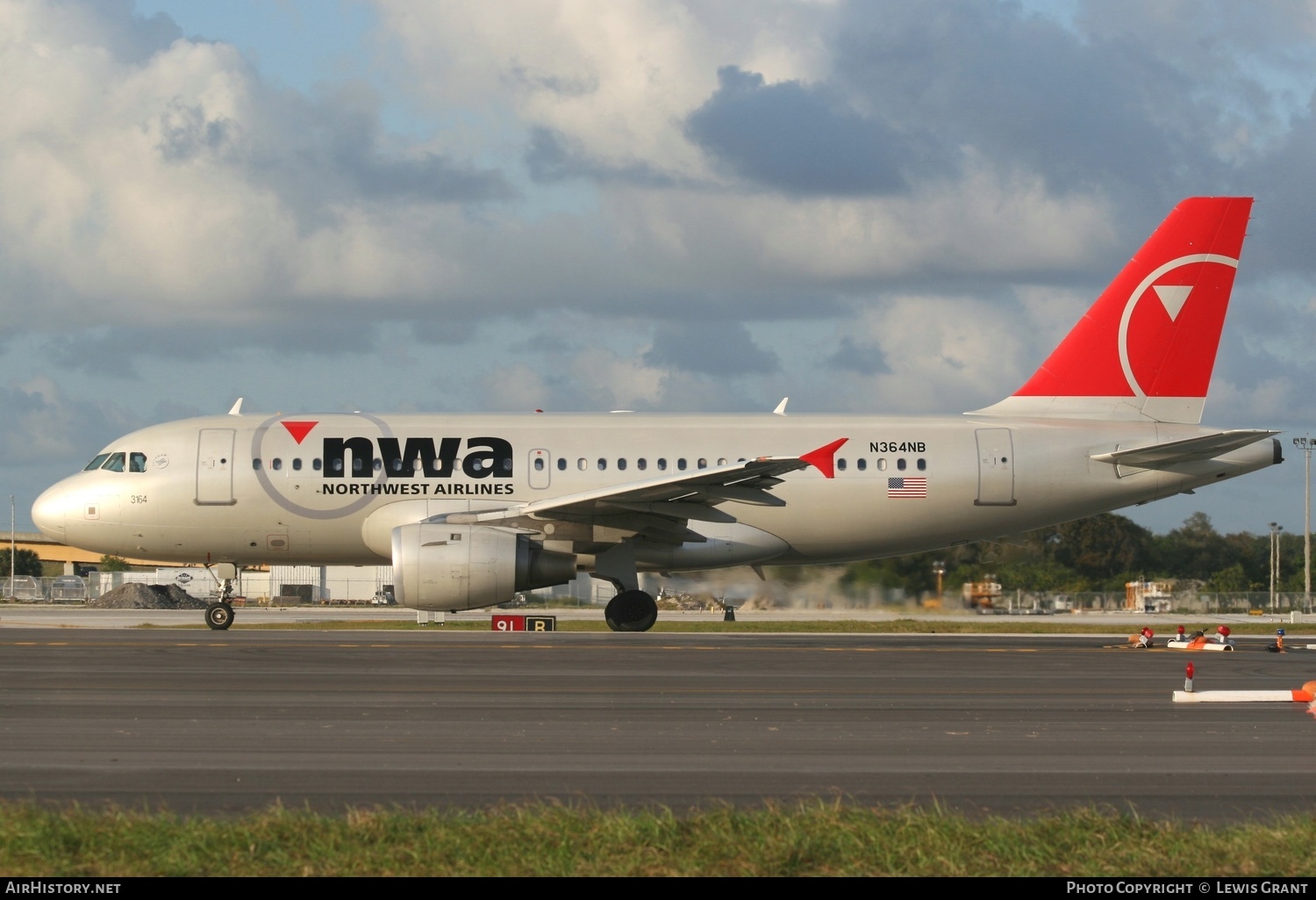 Aircraft Photo of N364NB | Airbus A319-114 | Northwest Airlines | AirHistory.net #329997