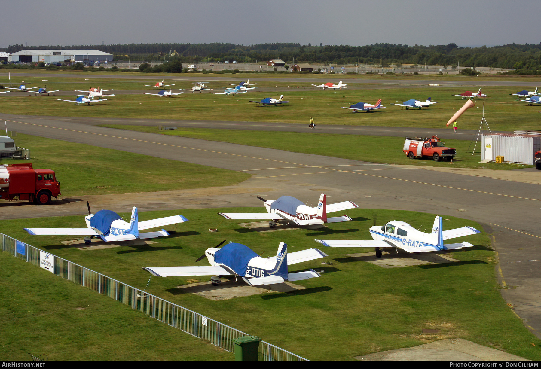 Airport photo of Blackbushe (EGLK / BBS) in England, United Kingdom | AirHistory.net #330120