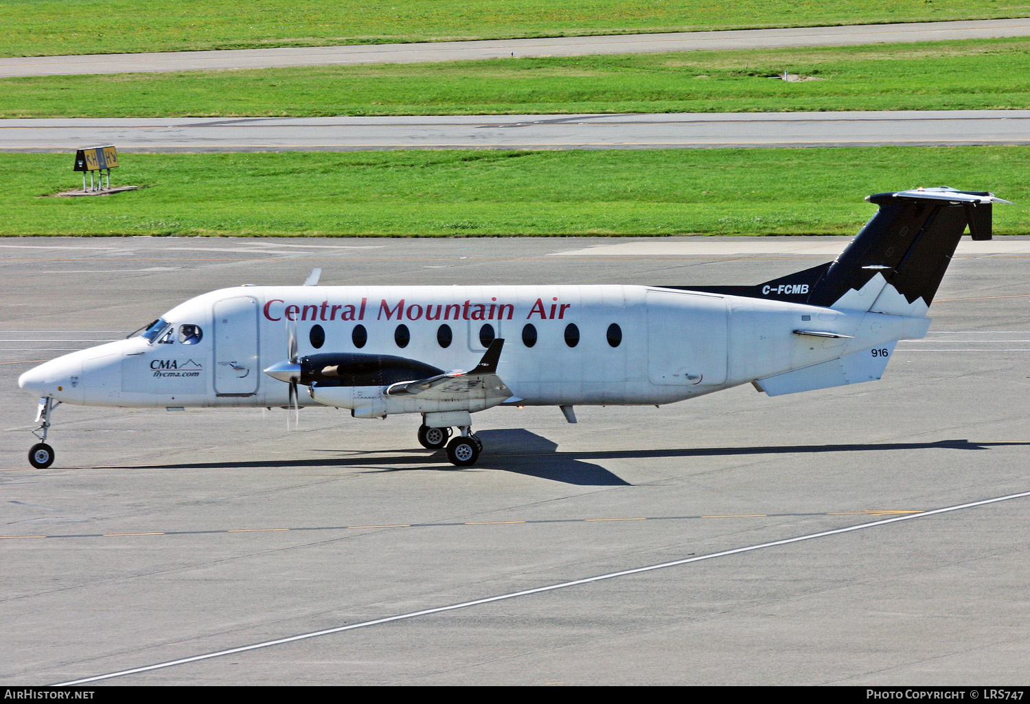 Aircraft Photo of C-FCMB | Raytheon 1900D | Central Mountain Air - CMA | AirHistory.net #330135