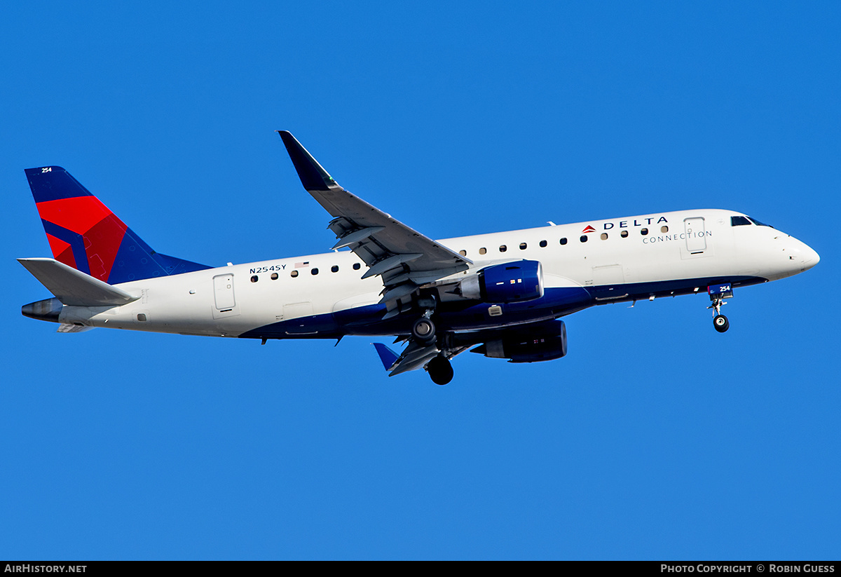 Aircraft Photo of N254SY | Embraer 175LR (ERJ-170-200LR) | Delta Connection | AirHistory.net #330211