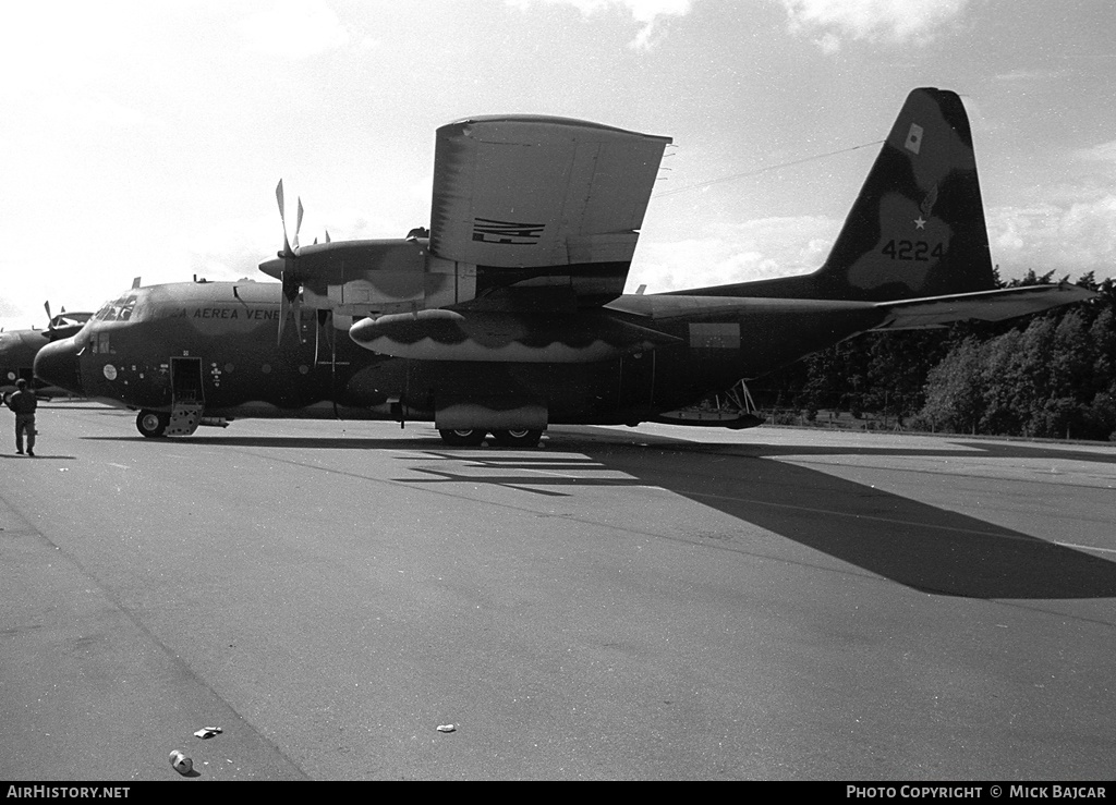 Aircraft Photo of 4224 | Lockheed C-130H Hercules | Venezuela - Air Force | AirHistory.net #330217