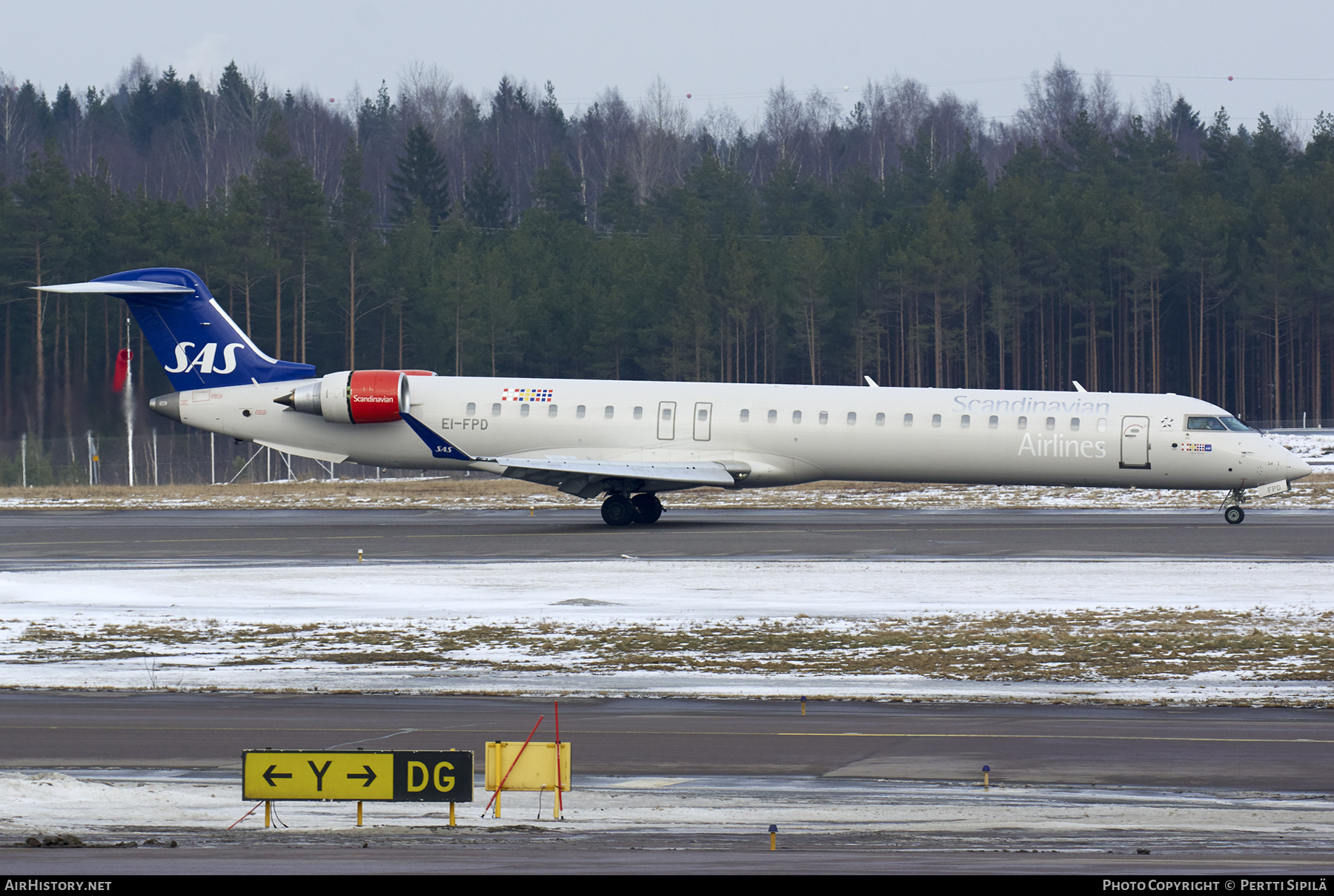 Aircraft Photo of EI-FPD | Bombardier CRJ-900LR (CL-600-2D24) | Scandinavian Airlines - SAS | AirHistory.net #330390