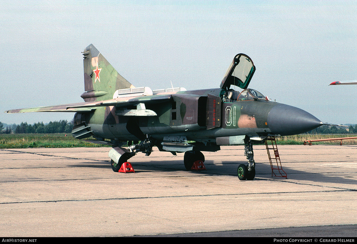 Aircraft Photo of 01 white | Mikoyan-Gurevich MiG-23MLD | Russia - Air Force | AirHistory.net #330471