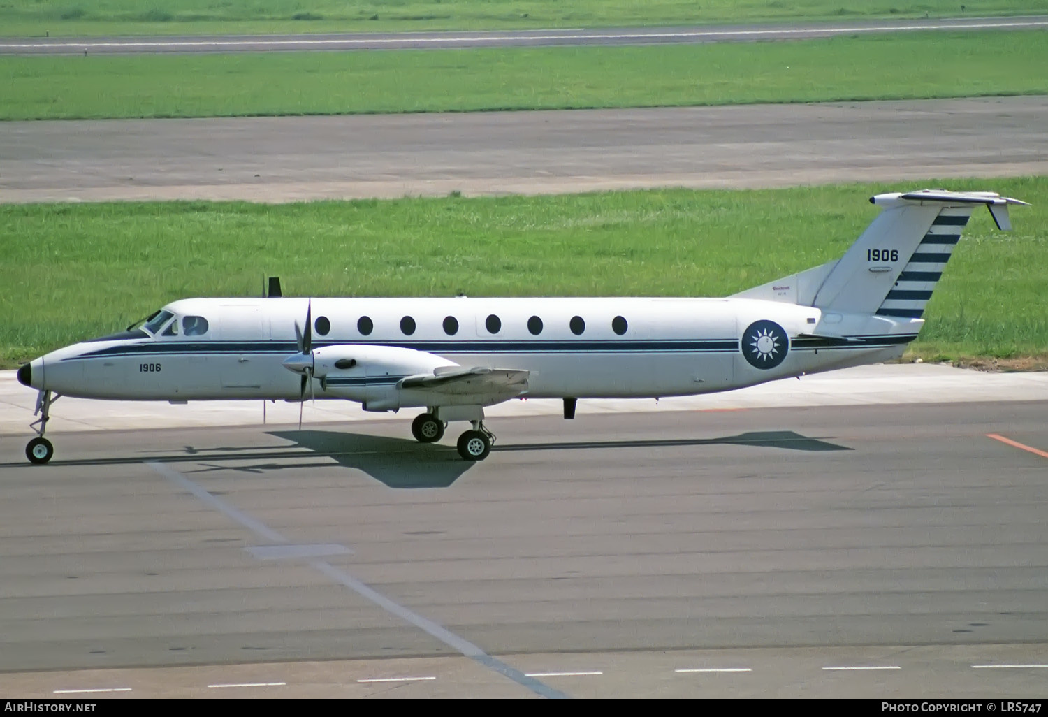 Aircraft Photo of 1906 | Beech 1900C-1 | Taiwan - Air Force | AirHistory.net #330553