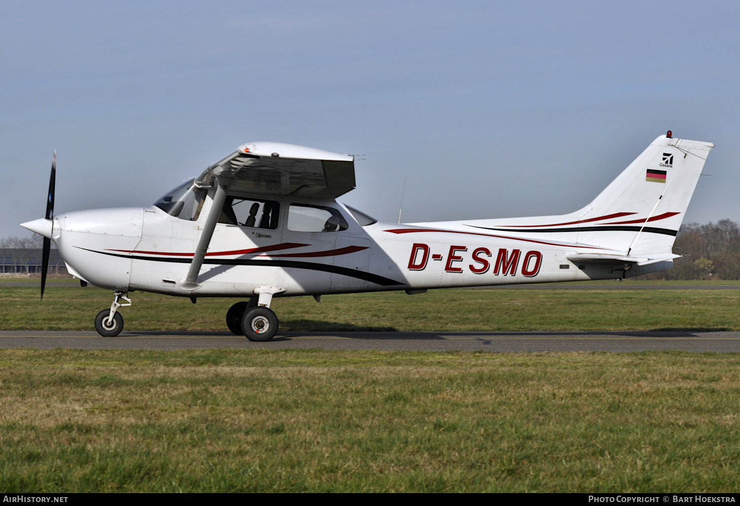Aircraft Photo of D-ESMO | Cessna 172R Skyhawk | AirHistory.net #330666