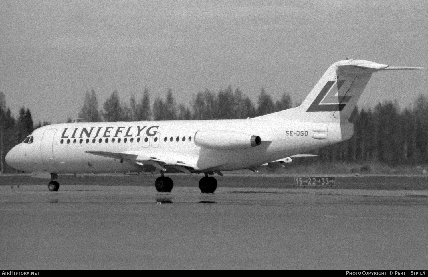Aircraft Photo of SE-DGD | Fokker F28-4000 Fellowship | Linjeflyg | AirHistory.net #330802