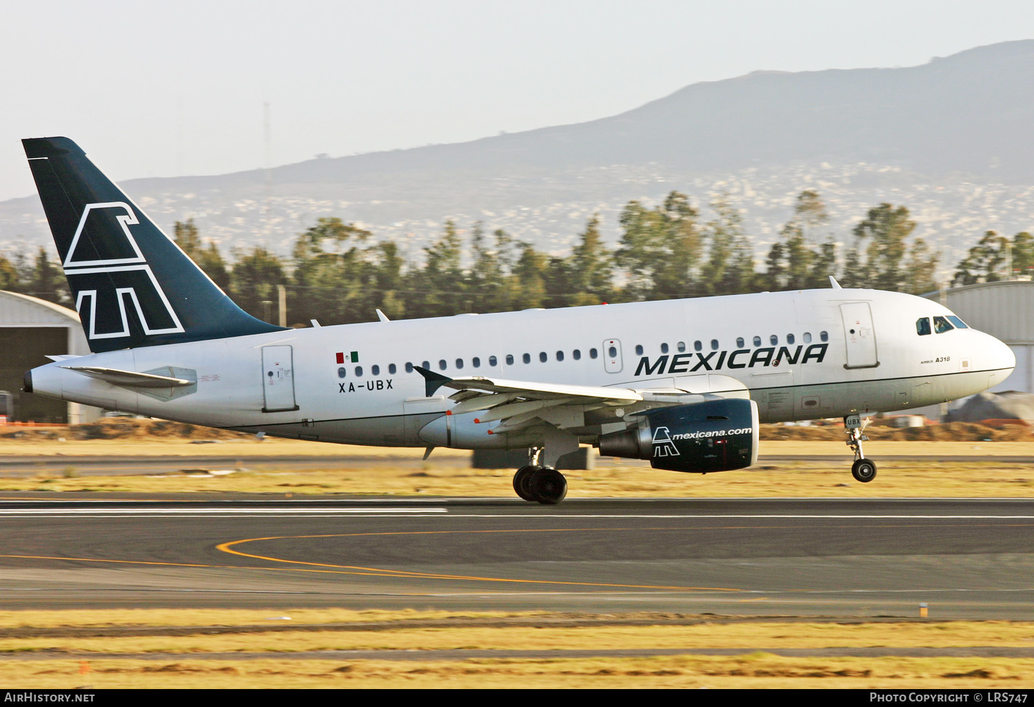Aircraft Photo of XA-UBX | Airbus A318-111 | Mexicana | AirHistory.net #330838