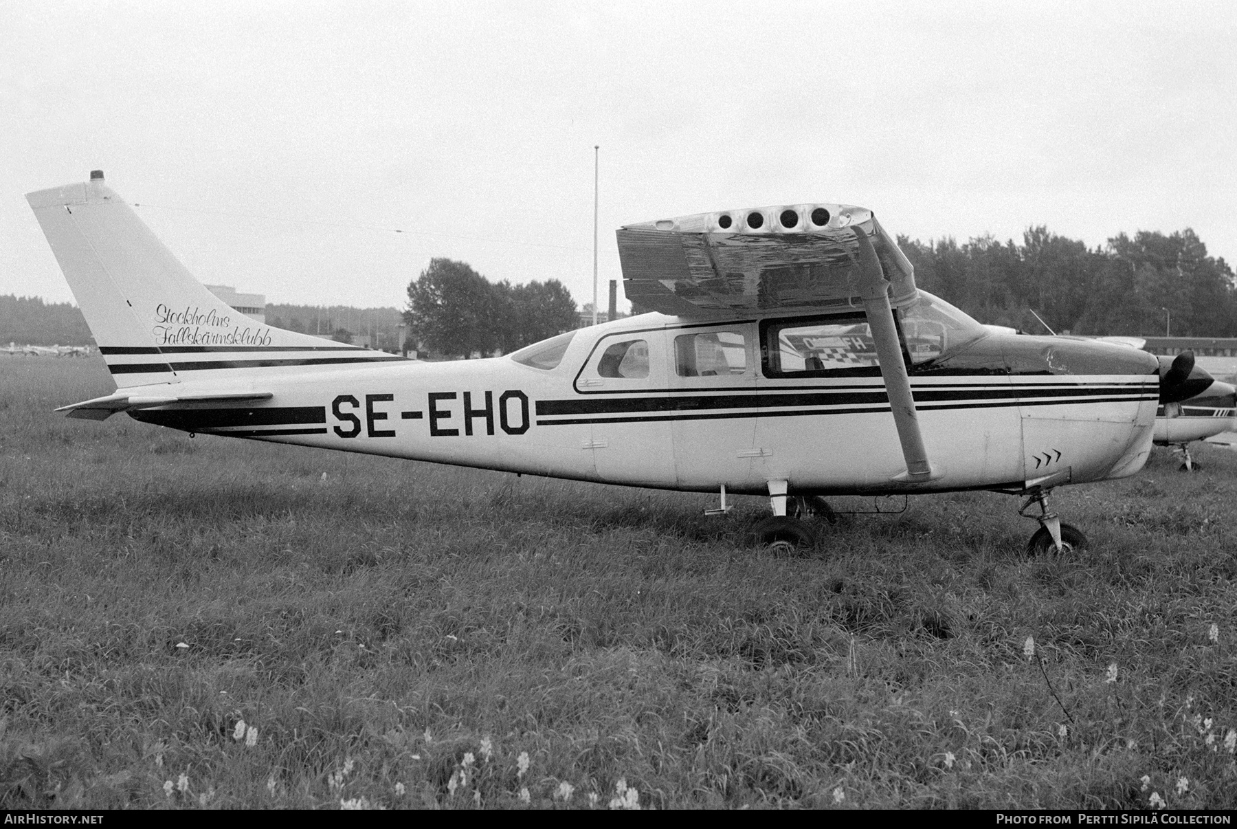 Aircraft Photo of SE-EHO | Cessna 206 Super Skywagon | Stockholms Fallskärmsklubb | AirHistory.net #330949