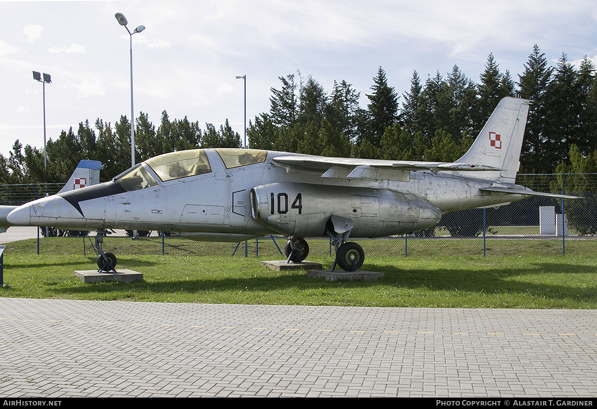 Aircraft Photo of 104 | PZL-Mielec I-22 Iryda M-93 | Poland - Air Force | AirHistory.net #330992