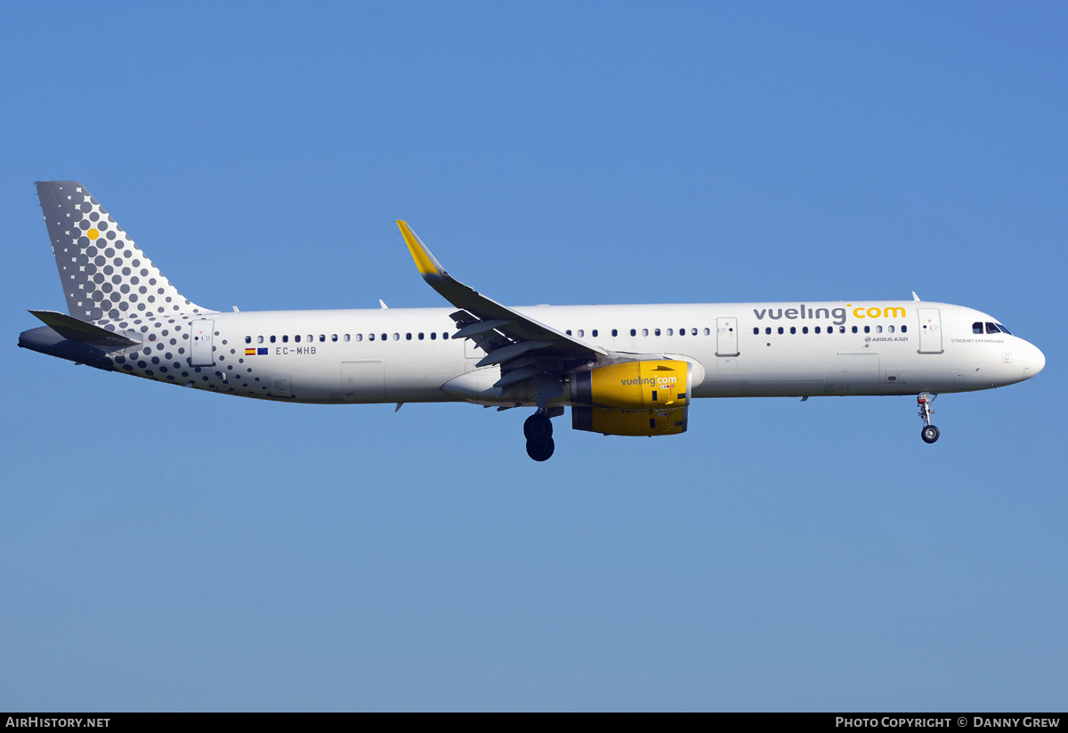 Aircraft Photo of EC-MHB | Airbus A321-231 | Vueling Airlines | AirHistory.net #331019