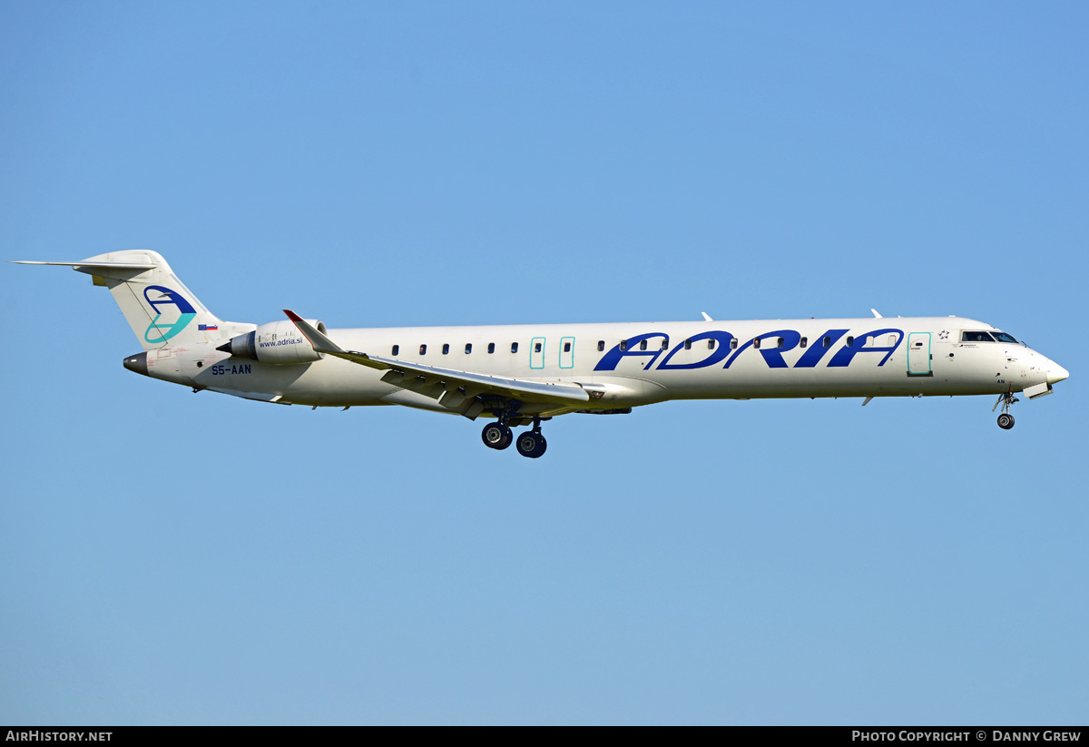 Aircraft Photo of S5-AAN | Bombardier CRJ-900LR NG (CL-600-2D24) | Adria Airways | AirHistory.net #331021