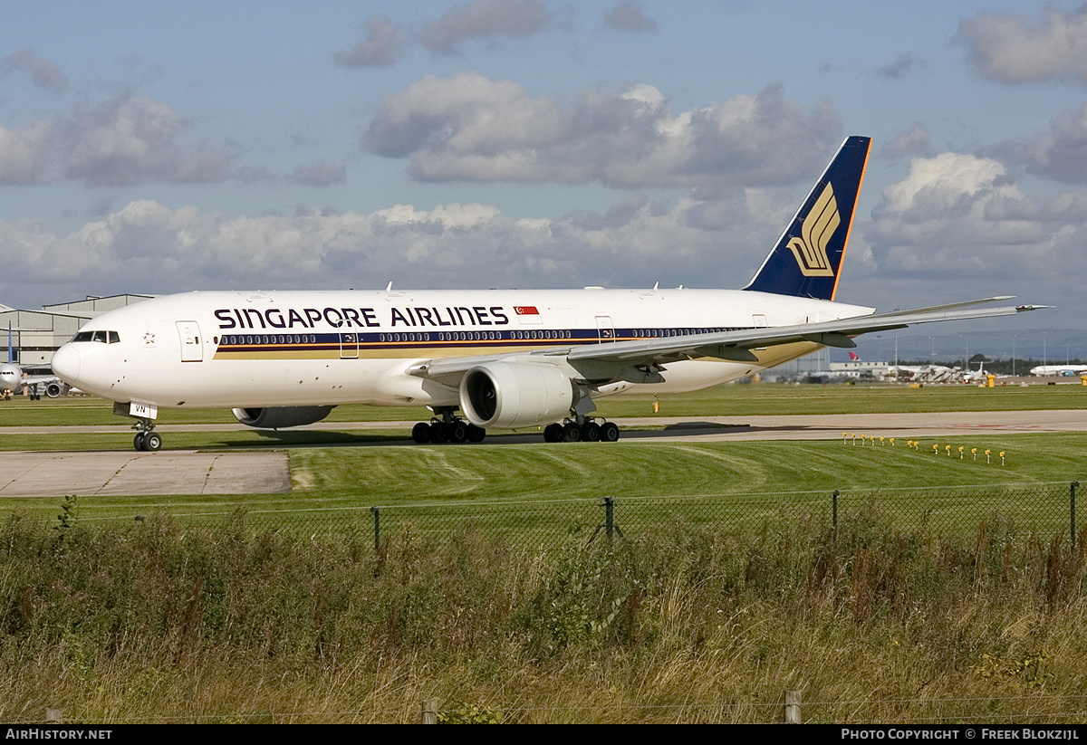 Aircraft Photo of 9V-SVN | Boeing 777-212/ER | Singapore Airlines | AirHistory.net #331051