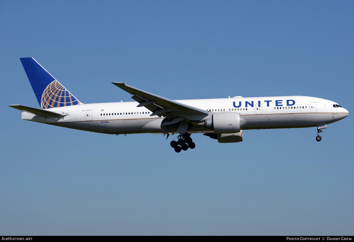 Aircraft Photo of N77006 | Boeing 777-224/ER | United Airlines | AirHistory.net #331055