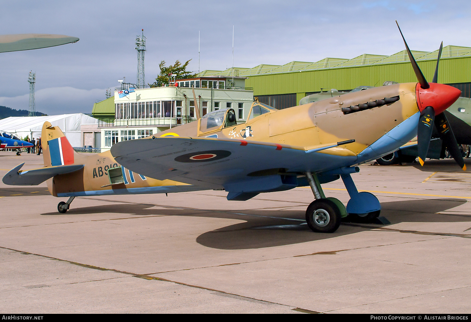 Aircraft Photo of AB910 | Supermarine 349 Spitfire LF5B | UK - Air Force | AirHistory.net #331064