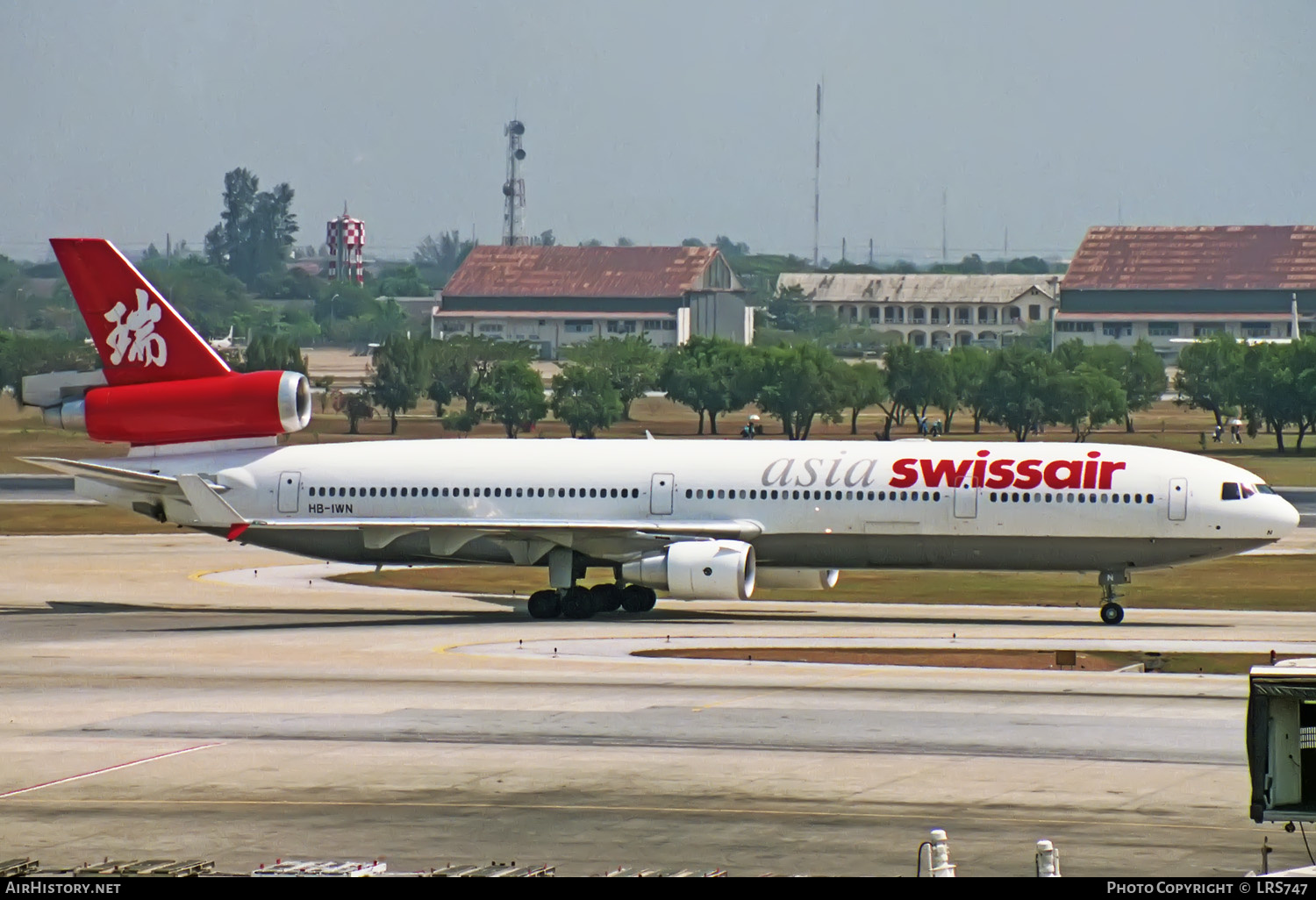 Aircraft Photo of HB-IWN | McDonnell Douglas MD-11 | Swissair Asia | AirHistory.net #331114