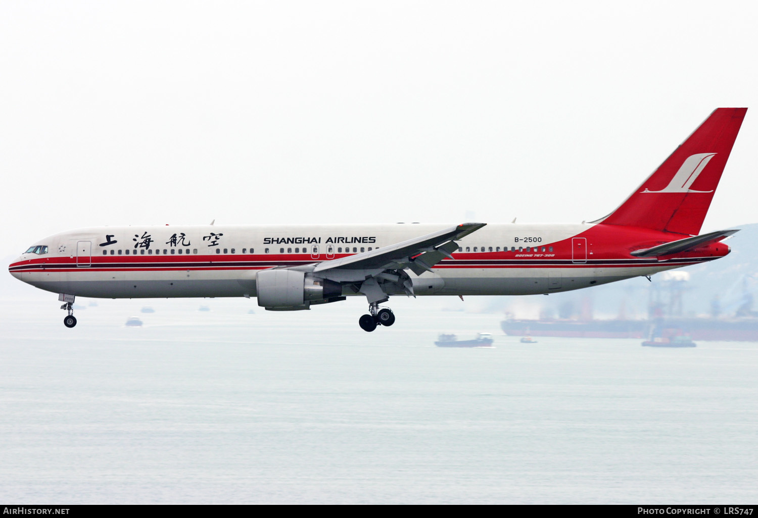 Aircraft Photo of B-2500 | Boeing 767-36D/ER | Shanghai Airlines | AirHistory.net #331170