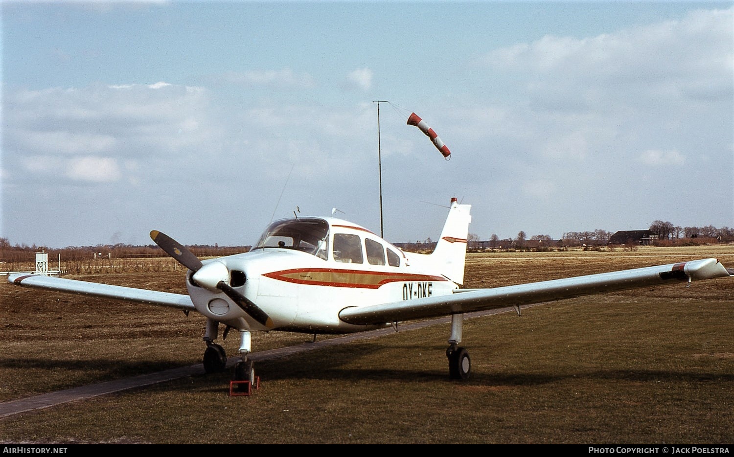 Aircraft Photo of OY-DKF | Beech A23-24 Musketeer Super III | AirHistory.net #331173